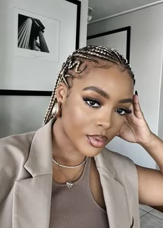 Blonde Cornrow Braids, Colored Knotless, Blonde Cornrows, Range Accessories, Cornrows Natural Hair, Braided Hairstyles For Black Women Cornrows, Short Box Braids, African Hair Braiding Styles, Braids Hairstyles Pictures