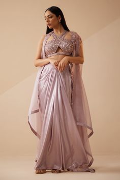 Fashion: #fashion, #style, #outfitinspiration, #beauty Saree Styles, Saree, Design