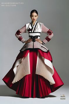 Hanbok Re-imagined: Haute Couture Fusion Japanese Haute Couture, Hanbok Pants, Modern Asian Fashion, Asian Inspired Fashion, Traditional Chinese Fashion, Traditional Korean Hanbok, Fusion Fashion, Trendy Date Night Outfit, Modern Kimono