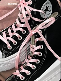 Cute Converse, Sneaker Shop, Dr Shoes, Shoe Inspo, Aesthetic Shoes, Rory Gilmore, Swag Shoes, Pretty Shoes, Dream Shoes