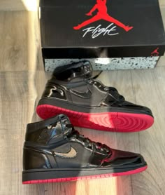 Jordans Retro 1, Jordans Retro, Casual Shoes Women Sneakers, Jordan Retro 1, Nike Air Shoes, Nike Air Jordan Retro, Retro 1