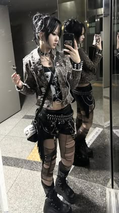 J Punk Fashion, Japanese Rock Fashion, Vkei Style, Metalhead Fashion, Visual Kei Fashion, Hot Costume, Punk Clothing, Alt Outfits