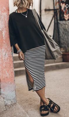 Women Home Wear, Summer Must Haves, Home Wear Women, Home Wear Women Casual, Homewear Fashion, Rock Outfit, Mode Casual, Cooler Look, Home Wear