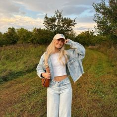 Fall outfits, outfit inspo, fit check, daily fits, daily outfit, denim outfit, pacsun, zara, NY, denim, Target #target #pacsun #zara #denim #outfitoftheday #outfitstyle #fitcheck Denim Outfit Fall, Daily Fits, Outfit Denim, Soft Girl Outfits, Fall Denim, Double Denim, Spring Aesthetic, Rainy Day Outfit, Fit Check