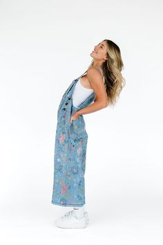 Embroidered floral denim overalls Ben Platt Concert Outfit, Indy Outfits, Overall Outfits Women, Hippie Spring Outfits, Summer Outfits Hot Weather, Patterned Overalls, Flower Overalls, Overalls Outfit Summer, Colorful Fits