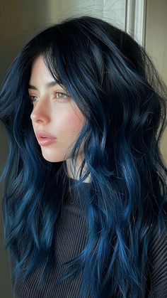 26 Mesmerizing Blue Hair Shades to Transform Your Look Dark Color Hair Ideas Brunettes, Blue Brunette Hair, Dark Colorful Hair, Jewel Tone Hair Color, Black And Blue Hair Ideas, Blue Hair Shades, Blue Halo Hair, Blue Hair Straight