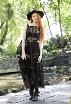 dark-mori:catsdressinblack:Olivia Emily  Witch queen Olivia Emily, Goth Hippie, Royal Botanic Gardens, Estilo Hippy