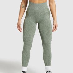 New With Tags No Flaws Gymshark Medium Gym Shark Leggings, Gym Shark, Gymshark Leggings, Green Leggings, Gym Leggings, Gym Wear, High Waisted Leggings, Colorful Leggings, Women's Leggings