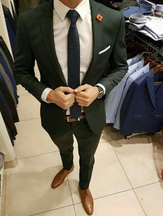 A N N S U N N Y #MensFashionCoat Green Suit Men, Suits Outfits, Formal Men Outfit, Green Suit, Mens Fashion Classy, Suit Style