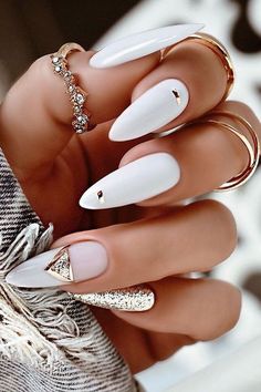 White Almond Nails, Almond Nail Art, Nails Designer, Glitter Accent Nails, White Glitter Nails, Nails Design With Rhinestones, Almond Shape Nails, Her Nails