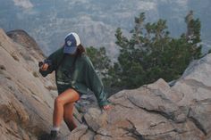 hiking, aesthetics, summit, mountains granola girl, adventure Granola Girl Summer, Summer Granola, Hike Aesthetic, Hike Photography, Hiking Girl, Hiking Summer, Cute Hiking Outfit, Sierra Mountains, Granola Girl Aesthetic