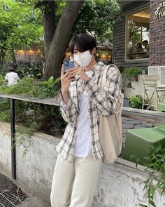 Korean Beige Aesthetic, Outfit Inspo Korean, Aesthetics Dark Academia, Aesthetic Basketball, Pastel Academia, Soccer Aesthetic, Basketball Aesthetic, Kpop Fashion Men