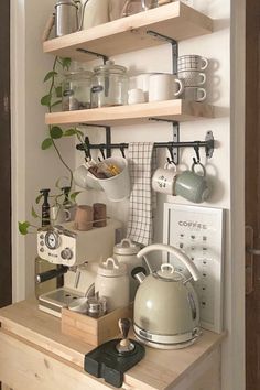 Kitchen Shelf, Apartment Decor Inspiration, Decor Minimalist, Dream House Decor, Design Case, Dream Home Design