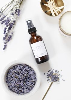 Lavender Pillow Spray, Diy Lavender, Diy Stocking Stuffers, Diy Stockings, Pillow Spray, Diy Sprays