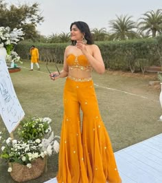 Haldi Ceremony Outfit, Haldi Dress, Sangeet Outfit, Haldi Outfits, Haldi Outfit, Mehendi Outfits