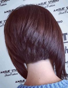 Concave Bob Hairstyles, Bob Haircut Back View, Bob Hairstyle Ideas, Hairstyle Ideas Easy, Trendy Bob, Angled Bob Haircuts, Undercut Long Hair, Shaved Hair Cuts, Angled Bob Hairstyles