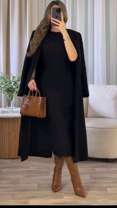 Female Lawyer Fashion, Old Money Winter, Female Lawyer, Lawyer Fashion, Lawyer Outfit, Classy Work Outfits, Stylish Work Outfits, Professional Attire