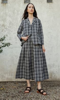 Black Plaid Skirt, Check Skirt, Checked Jacket, Plaid Skirts, Black Plaid, Gingham, Fitness Models, Plaid, How To Wear