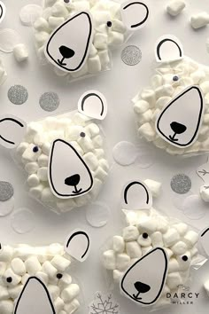 there are many polar bears made out of marshmallows on this sheet of paper