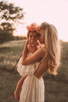 35 Best Ideas wedding pictures family daughters 35 Best Ideas wedding pictures family daughters Mom Daughter Photography, Mommy Daughter Photography, Mom Daughter Photos, Mommy Daughter Photoshoot, Mommie Dearest, Fall Photoshoot Ideas, Mommy Daughter Pictures, Portret Feminin, Mommy Daughter Photos