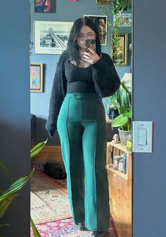 Black Flare Pants Outfit Midsize, Outfits For Wedding Functions For Women, Styling Green Trousers, Women In Slacks, Work Outfits Women Retail, Retail Associate Outfit, Slacks Outfit Winter, Cool Professional Outfit, Green Slacks Outfit