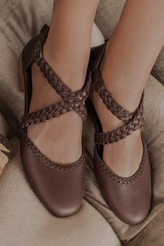 TALLULAH. Handmade braided Leather Flats – ELF Leather Elf Shoes, Womens Brown Flat Dress Shoes, Elf Inspired Shoes, Cottagecore Shoes Flats, Luxury Brown Flats For Formal Occasions, Womens Elf Shoes, Brown Elf Shoes, Light Brown Fairy Shoes, Elf Shoes