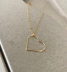 Minimalist 14k Gold Filled Open Heart Jewelry, Everyday 14k Gold Open Heart Charm Necklace, Minimalist 14k Gold Filled Heart Pendant Necklace, Simple Gold Necklaces For Valentine's Day, Delicate 14k Gold Open Heart Charm Necklace, Delicate 14k Gold Filled Heart Necklace For Everyday, Delicate 14k Gold Filled Heart Necklace For Valentine's Day, Simple Gold Heart Jewelry, Simple Gold Heart-shaped Jewelry