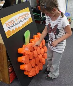 Poke a pumpkin. Filled with tricks AND treats :) we should do this Poke A Pumpkin, Easy Halloween Games, Casa Halloween, Kid Friendly Halloween, Skirt Diy