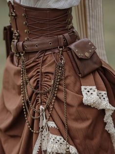 Steam Punk Outfits Modern, Cultural Clothing Around The Worlds, Steampunk Mood Board, Steampunk Fashion Aesthetic, Dnd Cosplay Female, Winter Ren Faire Costume, Scarecrow Skirt, Steampunk Woman Art, Medieval Fashion Women