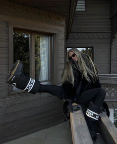 Winter Fashion Aesthetic, Moon Boots Outfit, Winter Boots Outfits, S Nails, Cozy Outfits