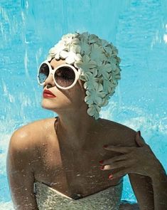 60s Photoshoot, Retro Swim, Derby Ideas, Daria Werbowy, Summer Blues, Bathing Cap, Digital Portfolio, Vintage Fashion Photography