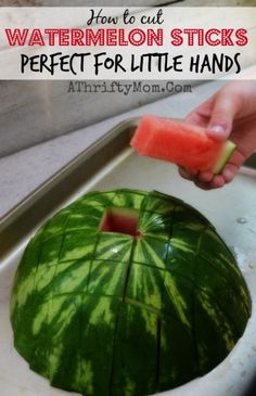 Watermelon sticks, perfect for little hands. Watermelon Sticks, Summer Picnic Food, Corn Dog, Summer Corn, Lake Food, God Mat, Corn Salad, Picnic Food, Snacks Für Party