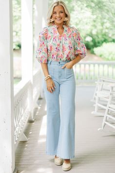 This floral blouse is so pretty and feminine! We are loving that floral print in those hues! This blouse is going to be a great option for work or weekends! V-neckline 3/4 bubble sleeves Floral print Babydoll cut No stretch Payton is wearing the small. Southern Momma Outfits, Business Shirts For Women, Timeless Teacher Outfits, Pink Summer Fashion, Southern Chic Style, Spring Womens Fashion 2025, Classic Girly Style, Church Tops For Women, Style For Moms In Their 30s