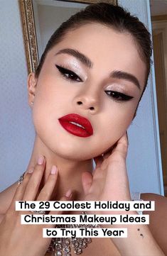 Christmas Eve Eye Makeup, Holiday Gala Makeup, Winter Party Makeup Looks, Christmas Makeup For Brown Eyes, Simple Christmas Glam Makeup, Office Party Makeup Looks, Christmas Makeup Brown Eyes, New Year Make Up 2023, Holiday Smokey Eye Makeup