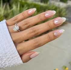 All you need is eyeshadow. Chrome Manicure, Emerald Nails, Wedding Manicure, Up Nails, Celebrity Nails