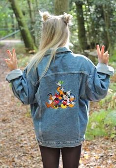 1990s Disney Denim #jacket �55.00 Tap link now to find the products you deserve. We believe hugely that everyone should aspire to look their best. You'll also get up to 30% off plus FREE Shipping. Amazin Disney Denim Jacket, Disney Denim, Disney Apparel, Upcycling Clothes, Patched Denim, Costume Disney, Creative Outfits, Look Jean