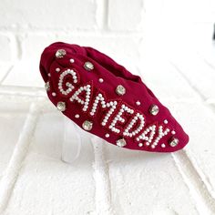 Light up any Game Day with these fun sparkling headbands! Hand beaded with jewels and perfectly prepped for tailgates and football games, they add just the right amount of fun-filled flair. Score a touchdown in style with GAMEDAY headbands! Great gift idea especially for all football lovers!💕 -Price is for 1 headband -One size fits all (no returns or exchanges) 📌Most Items are handmade so no two pieces are exact. Colors may vary and there can be imperfections. This is normal. Not for children. Alabama Roll Tide, Sports Headbands, Football Lovers, Gameday Outfit, Football Games