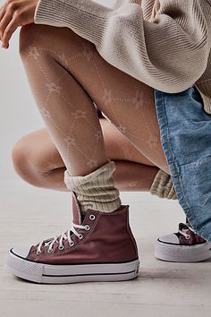 Converse High Top Lift, High Too Shoes Women, Nude Platform Converse, Converse Chuck Taylor Lift Platform In Brown, Platform Converse Light Brown, High Top Converses With Leggings, Converses With Leggings, Ourdit Converse, High Top Women Converse