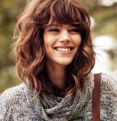 Haircuts 2014, Medium Length Curly Hair, Wavy Hairstyles Medium, Thick Wavy Hair, Hair Secrets, Hair Styles 2014, Hair Styles 2017