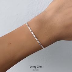 Product Details + Care - 14k White Gold Plated - 1 Bracelet - Wipe Clean 6.9” Length Made In Italy Photos Pretty Bird Usa Llc 2023 Ig @Prettybird_usa Www.Prettybirdjewelry.Com Classic White Chain Bracelet For Everyday, White Gold Bracelet Women, Italy Photos, Gold Bracelet For Women, White Gold Bracelet, Bird Jewelry, Pretty Birds, Jewelry Inspo, Beveled Edge