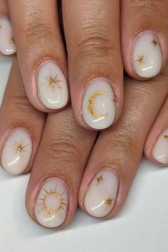 Short Nail Inspo Sun Design Nails, Sun Nails Design, Sun Nails, August Nails, Gold Nail Designs, Moon Nails, Gold Nail, White Nail Designs