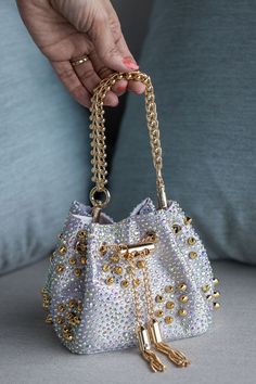 Pernia's Popup Shop Hand Bags Ideas, Beads Bag, Mini Hand Bag, Bags Ideas, Silver Bags, Floral Purse