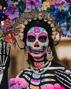 Halloween Makeup Diy Tutorial, Catrina Costume, Catrina Makeup, Neon Rave, Vampire Bride, Creepy Halloween Makeup, Halloween Makeup Diy, Halloween Tutorial