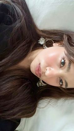 Dark Feminine Hairstyles, Desi Makeup, Siren Eyes, South Asian Aesthetic, Lehenga Indian, Beautiful Lehenga, Feminine Hairstyles, Light Makeup Looks, Desi Love