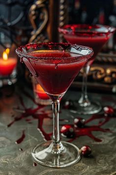 Halloween drinks Kiss Cocktail, Halloween Recipes Drinks, Vampire Kiss, Raspberry Liqueur, Halloween Cocktails, Halloween Drinks, Holiday Drinks, Cranberry Juice, Halloween Recipes