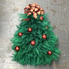 Decomesh Christmas Tree Winter Wreath Door Hanger Christmas Bottles, Mesh Crafts, Deco Mesh Crafts, Tree Wreaths, Outside Christmas Decorations, Wreath Door Hanger, Tree Winter, Hanger Diy, Tree Wreath