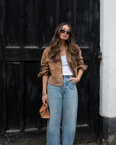 Outfits Inspiration Aesthetic, Coated Jeans Outfit, Boots Winter Outfit, Brown Jacket Outfit, Leather Coat Outfit, Suede Boots Outfit, Womens Leather Jacket Outfit, Suede Jacket Outfit, Hermes Boots