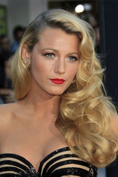 Set Hairstyles, Blake Lively Hair, Hairstyles Vintage, Hollywood Curls, Side Curls, Curls Hairstyles, Hollywood Waves