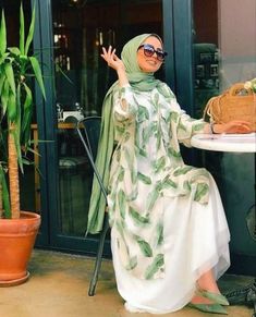 Fesyen Islam, Modern Hijab Fashion, Modest Fashion Hijab, Muslim Fashion Hijab Outfits, Iranian Women Fashion, Hijab Style Casual, Casual Hijab Outfit, Muslim Fashion Hijab, Modesty Fashion