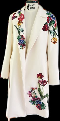 Embroidery Coats For Women, Coat Embroidery Design, Embroidery On Coat, Embroidered Jackets For Women, 2023 Winter Fashion, Coat Embroidery, Embroidery Coat, Dresses For Wedding Guest, Mode Kimono